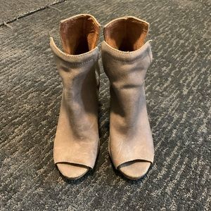 Jeffrey Campbell Grey open toe side slit heels